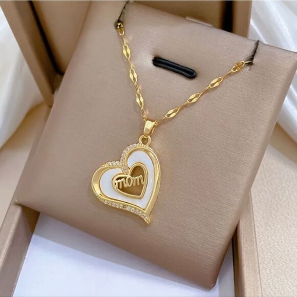 18K Gold Mom Heart Pave Diamond Inlay Pendant Necklace Mother’s Day - Picture 3 of 6